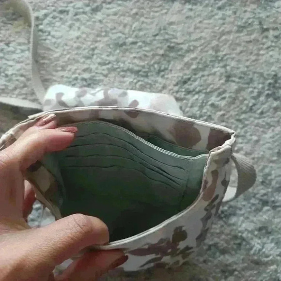 Kipling Leapord Print Small Crossbody Organizer Lightweight Travel Purse Bag - Picture 11 of 17